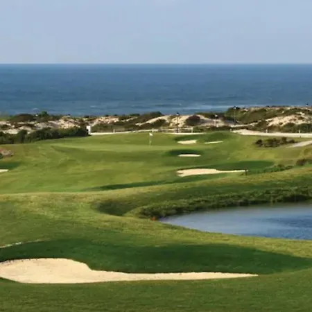 Holiday home Golf, Praia, Piscina, Ar Puro *
